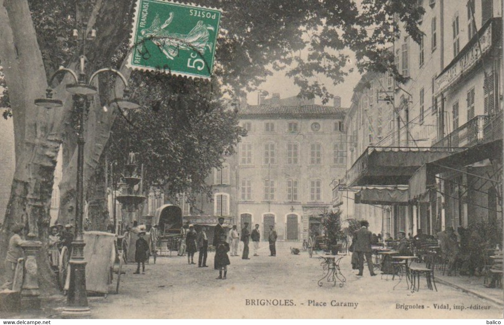 Brignoles - La Place Caramy - Réf.02 - Brignoles