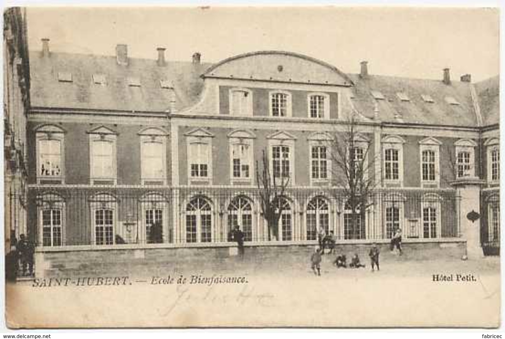 Saint-Hubert - Ecolde De Bienfaisance - Hotel Petit - Saint-Hubert