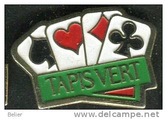 PIN'S TAPIS VERT - Jeux