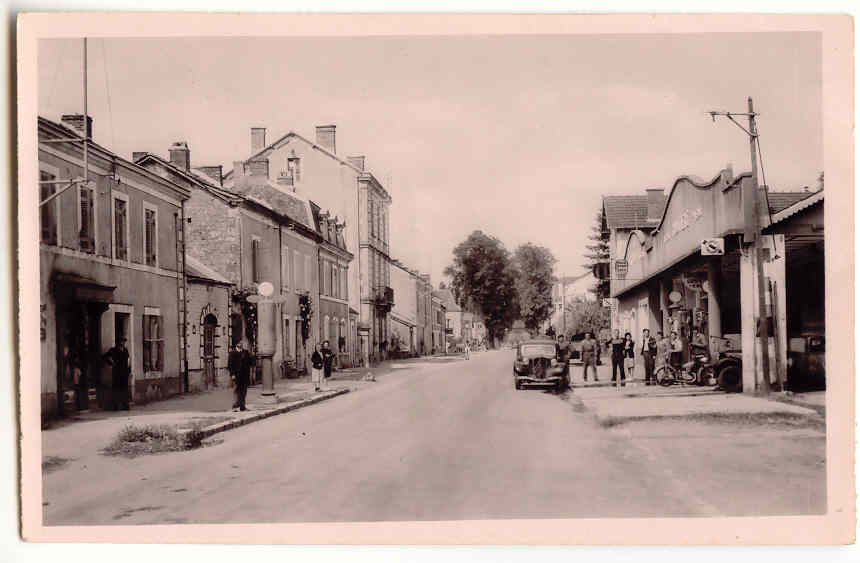 F398 - THIVIERS  -  Avenue De La Libération - Thiviers