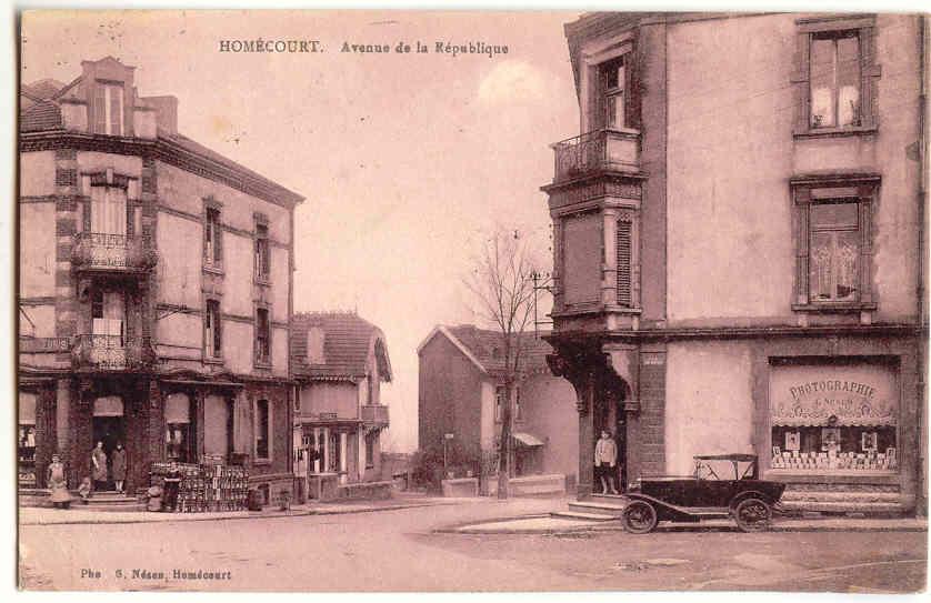 F426 - HOMéCOURT - Avenue De La République (magasins - Voiture) - Homecourt