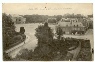 LE MANS - Un Coin De La Place Des Jacobins Et Le Théâtre. - Le Mans