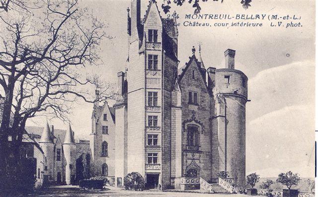MONTREUIL-BALLAY - Château, Cour Intérieure - Montreuil Bellay