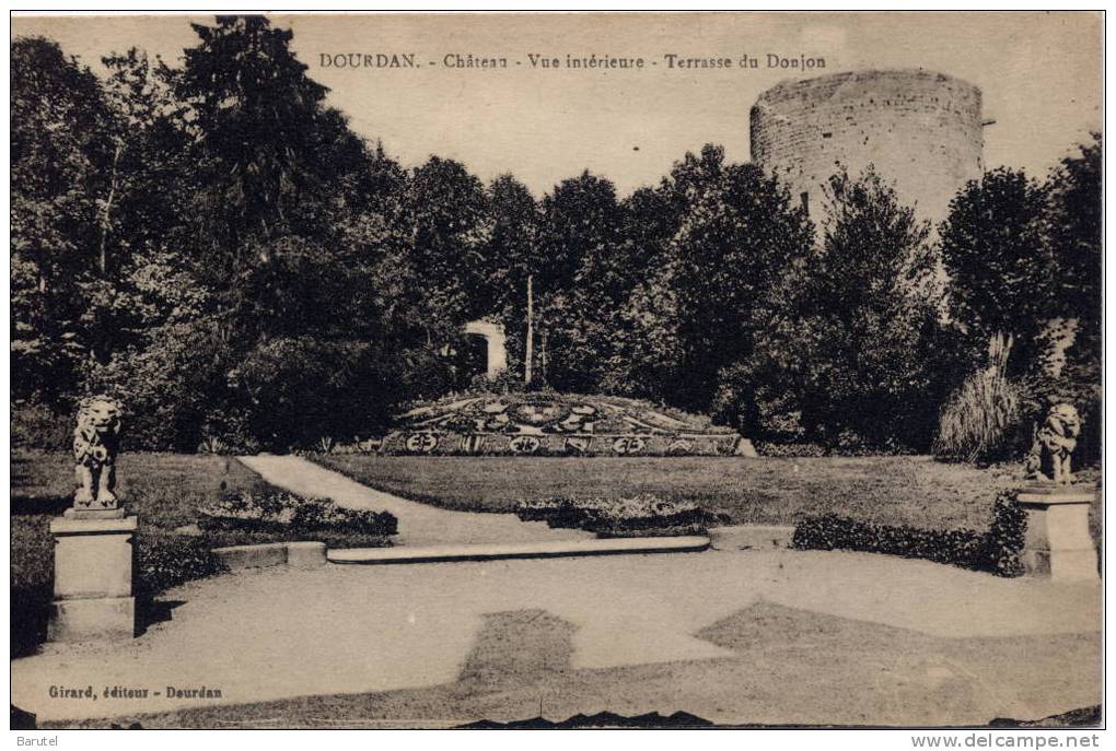 DOURDAN - Château. Vue Intérieure. Terrasse Du Donjon - Dourdan