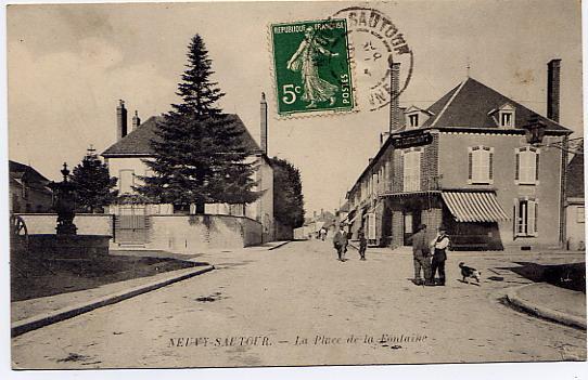 Neuvy Place De La Fontaine - Neuvy Sautour