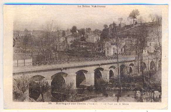 20 Mortagne-sur-Sèvre - Le Pont Sur La Sèvre - Mortagne Sur Sevre