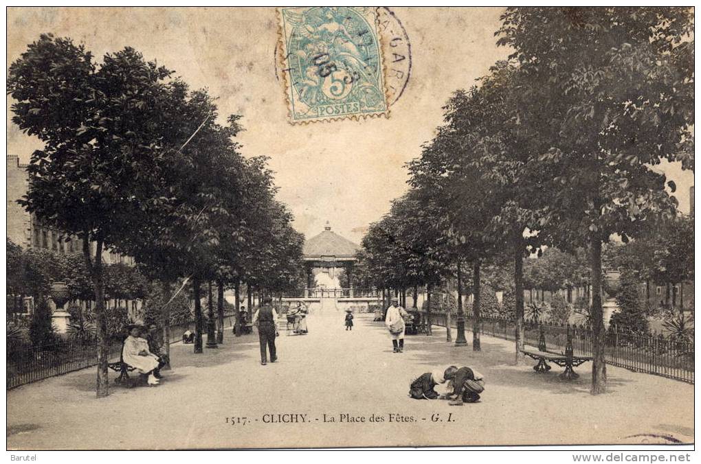 CLICHY - La Place Des Fêtes - Clichy
