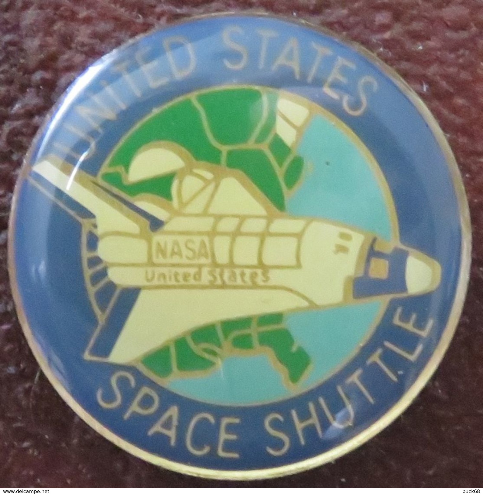 Pin's NASA USA UNITED STATES SHUTTLE Navette Spatiale De La NASA Etats-Unis - Espace