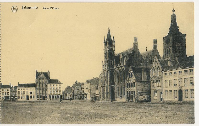 Dixmude Grand Place (a1204) - Diksmuide