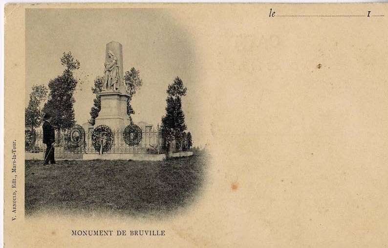 BRUVILLE---- Le Monument (aux Morts) -animée-- Par V.Arnould éd à Mars La Tour (carte Précurseur Nuage) - Altri & Non Classificati
