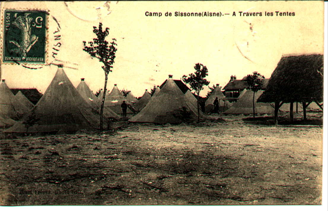 Camp De SISSONNE A Travers Les Tentes - Sissonne