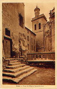 UZES - Tour De L´Eglise Saint-Etienne - Uzès