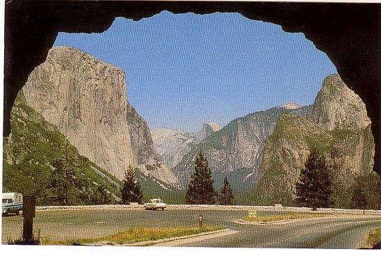 CARTE POSTALE DES USA :  VALLEY VIEW FROM WAWONA TUNNEL, YOSEMITE NATIONAL PARK, CALIFORNIA - Yosemite