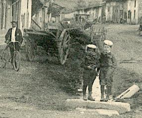 FROMEREVILLE - Rue De L´Eglise - Ecole Des Filles - Autres & Non Classés