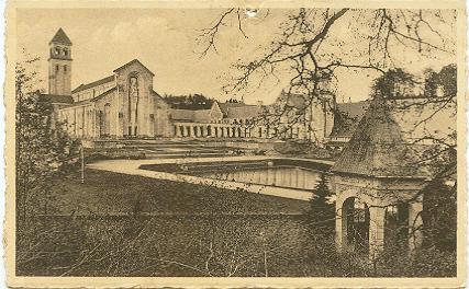 Orval  Abbaye N.-D. D´Orval La Cour D´honneur Et La Basilique - Florenville