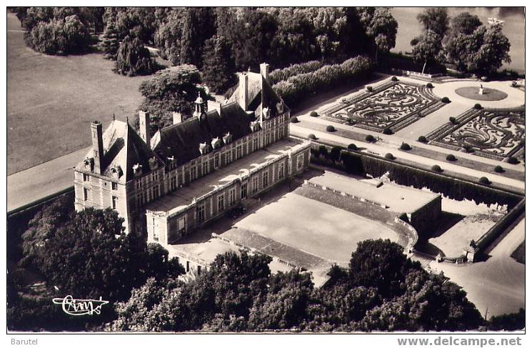 ROSNY SUR SEINE - Vue Aérienne. Le Château De Sully - Rosny Sur Seine