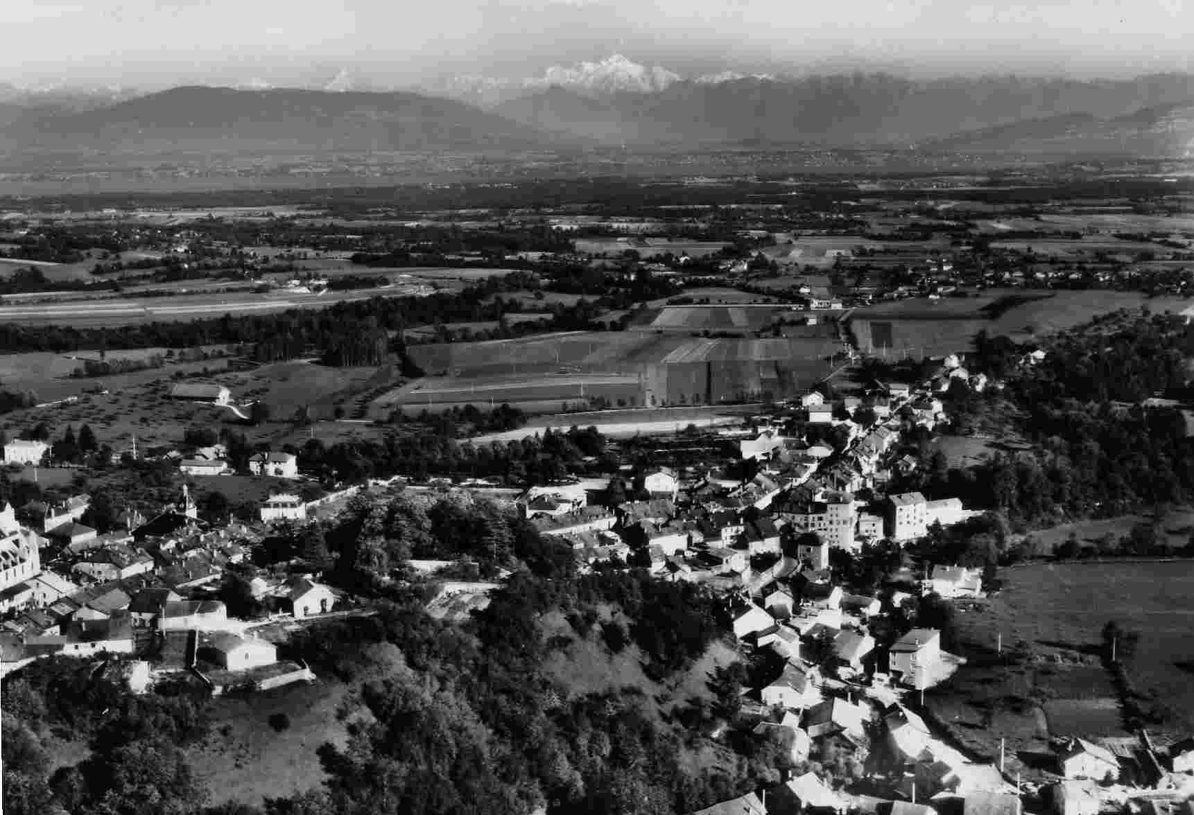 GEX - Vue Générale Aérienne - Gex