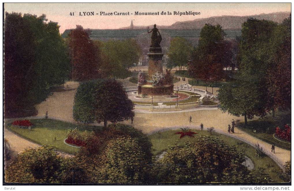 LYON 2 - Place Carnot. Monument De La République - Lyon 2