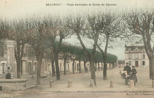 Beaumont,place Gambetta Et école De Garçons - Beaumont Sur Oise