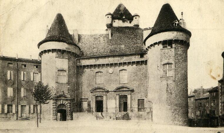 AUBENAS   -   Le Château   -  LL    -    (écrite En 1917) - Aubenas