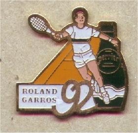 PIN'S ROLAND GARROS PERRIER [4370] - Tennis