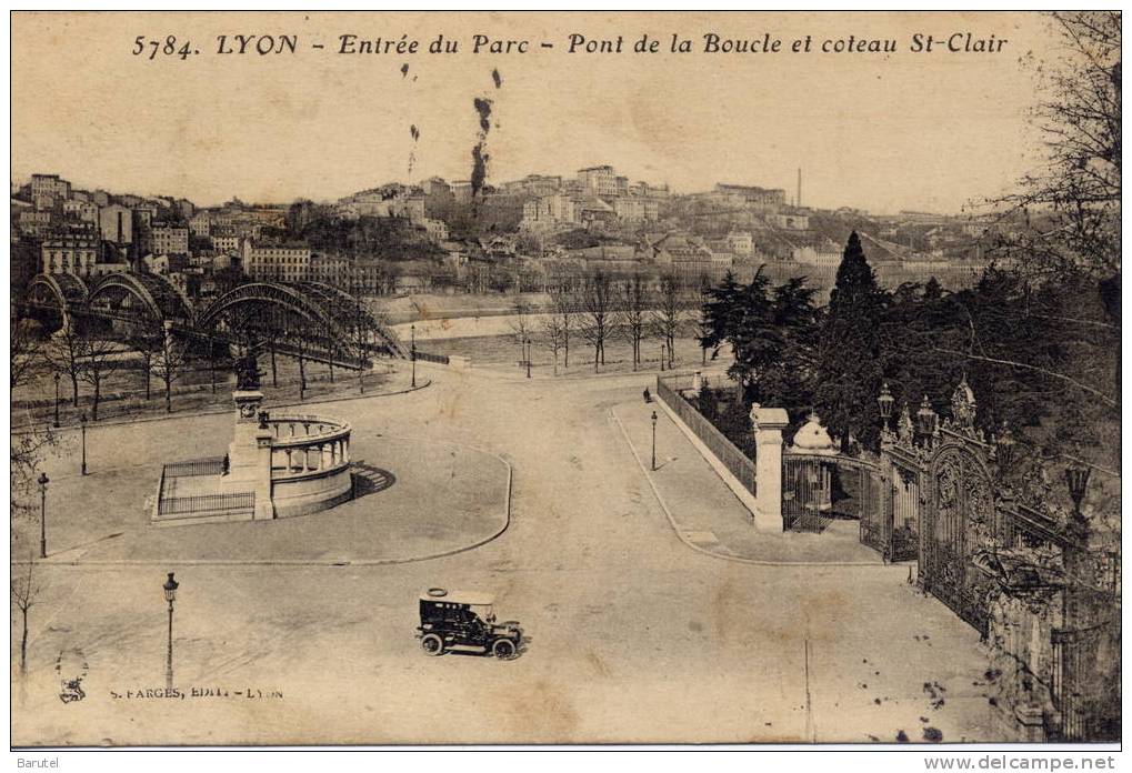 LYON 6 - Entrée Du Parc De La Tête D´Or. Pont De La Boucle Et Côteau Saint-Clair - Lyon 6