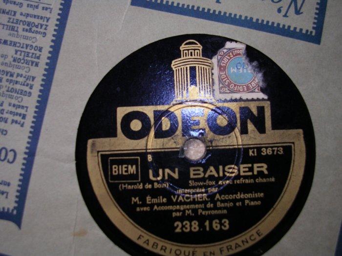 Emile VACHER Accordéoniste. - 78 Rpm - Gramophone Records