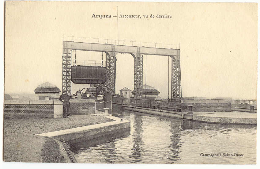 F595 - ARQUES - Ascenseur, Vu De Derrière - Arques