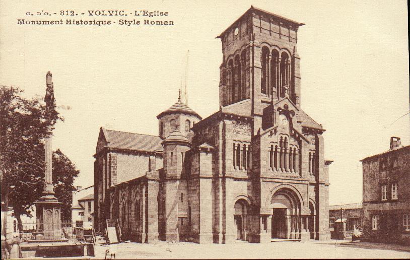 CPA -  VOLVIC - L' Eglise - Volvic