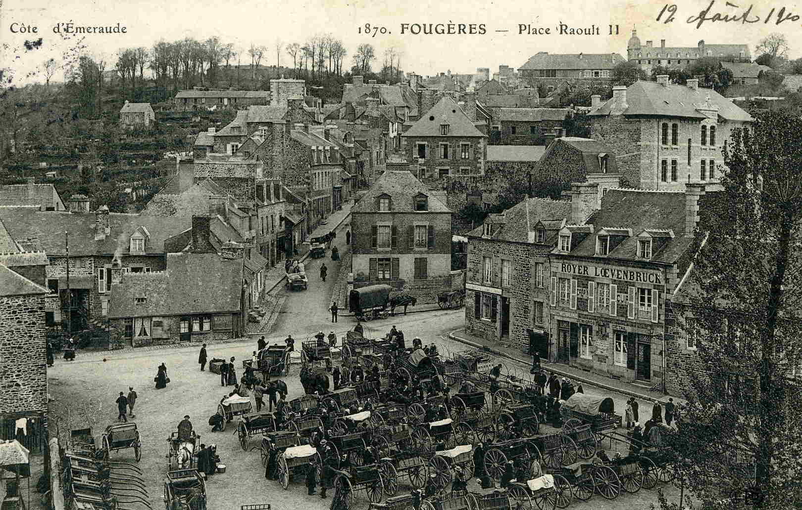 FOUGERES - Place Raoult - Fougeres