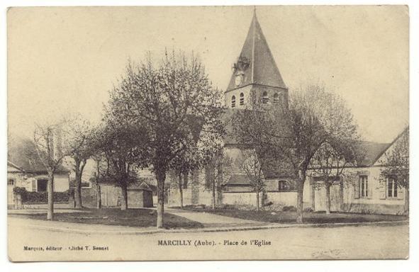 Marcilly - Place De L´église - Marcilly