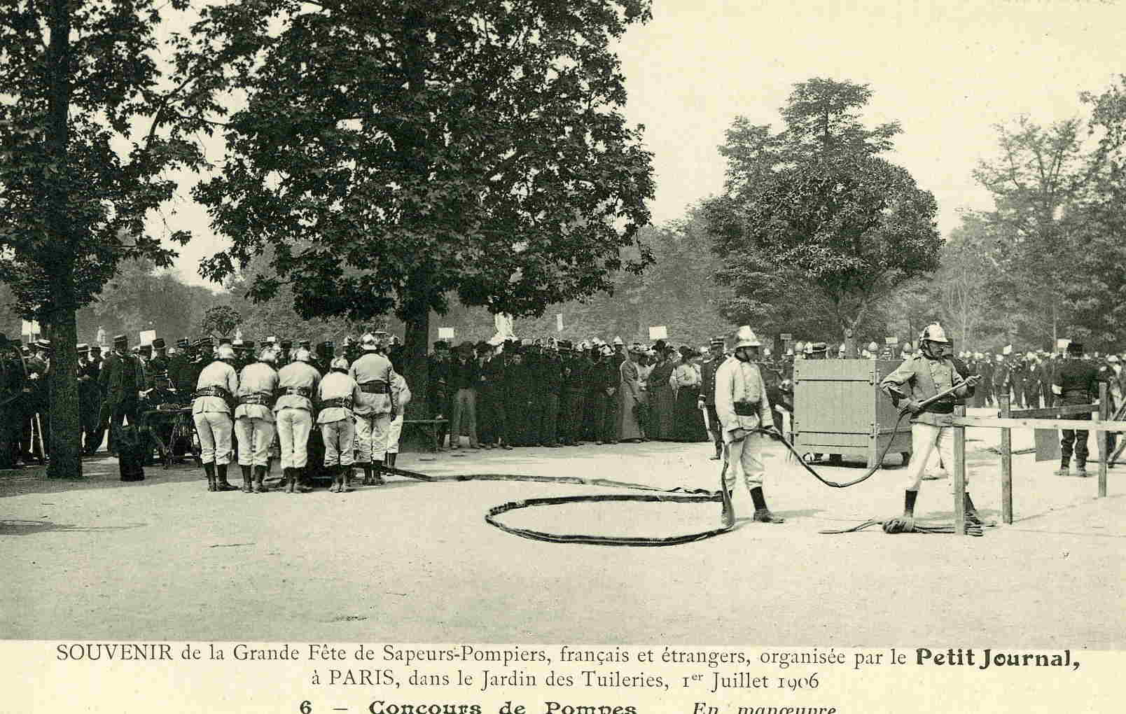 SAPEURS-POMPIERS - Concours De Pompes - En Manoeuvre - Sapeurs-Pompiers