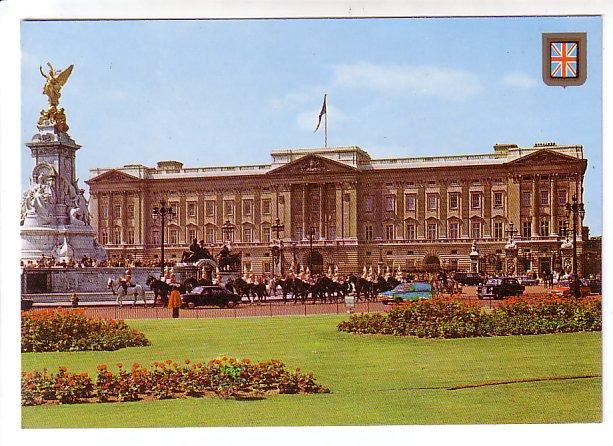 Carte Postale De GRANDE-BRETAGNE : LONDON : BUCKINGHAM PALACE AND VICTORIA MEMORIAL - Buckingham Palace