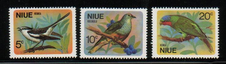 NIUE 1971 BIRDS SET OF 3 NHM - Niue