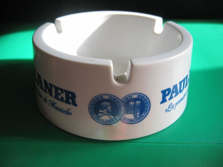 Cendrier De La Bière  Paulaner-Bräu, Plastique Blanc, Inscription Bleu - Ashtrays