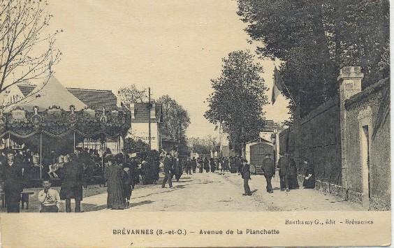 BREVANNES- Fête Foraine Avenue De La Planchette- Animation - Limeil Brevannes