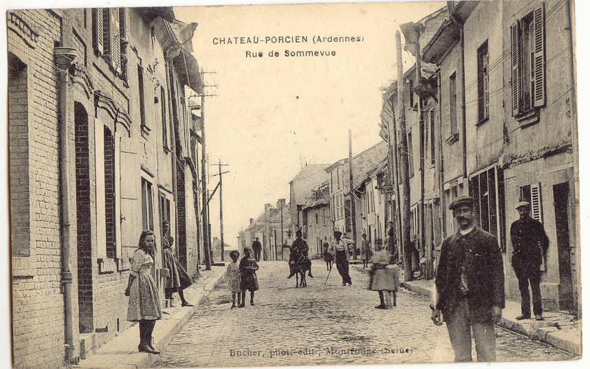 M68 - CHATEAU-PORCIEN  -  Rue De Sommevue - Chateau Porcien