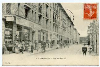 CHAMPAGNE - Rue Des Ecoles - Champagne Sur Seine