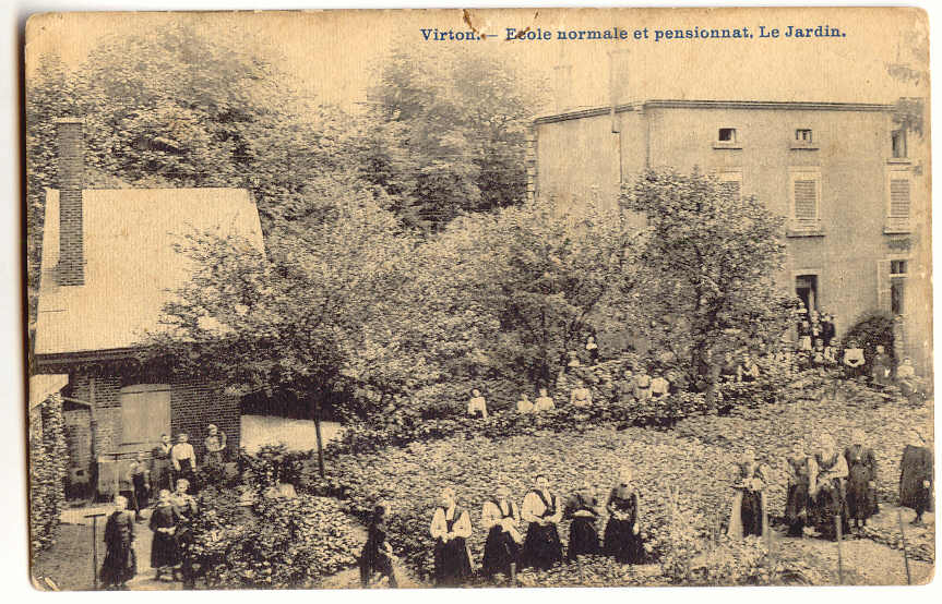 3126 - VIRTON - Ecole Normale Et Pensionnat. Le Jardin. - Virton