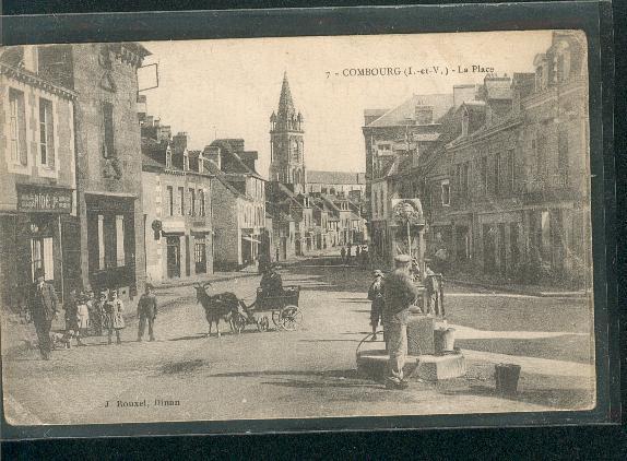 Combourg La Place Attelage Avec Chèvre Très Belle Animation!!! - Combourg