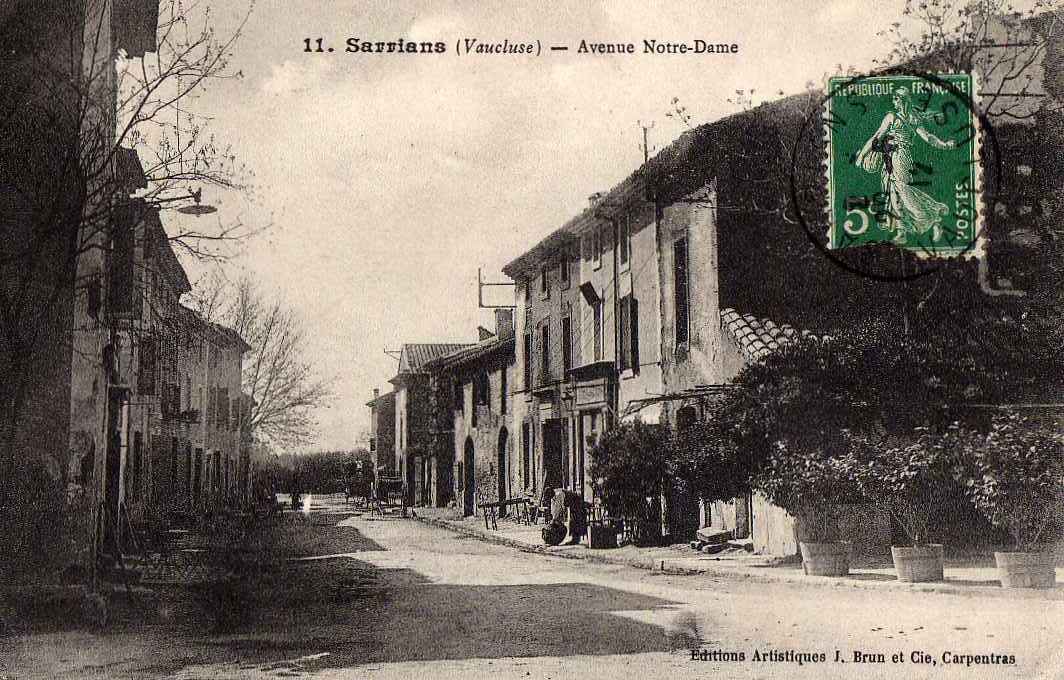 84 SARRIANS Avenue Notre Dame Animée 1912 - Sarrians