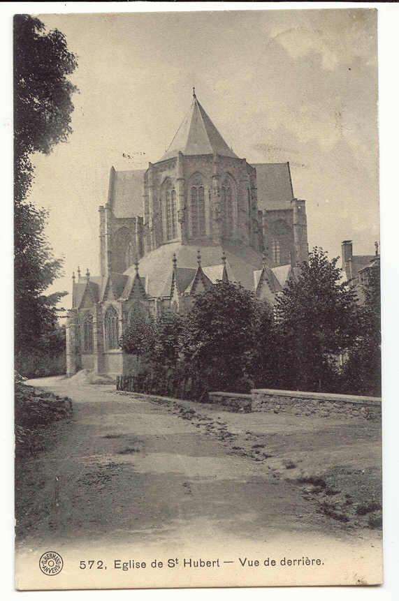 3271 - Eglise De St Hubert - Vue De Derrière - Saint-Hubert