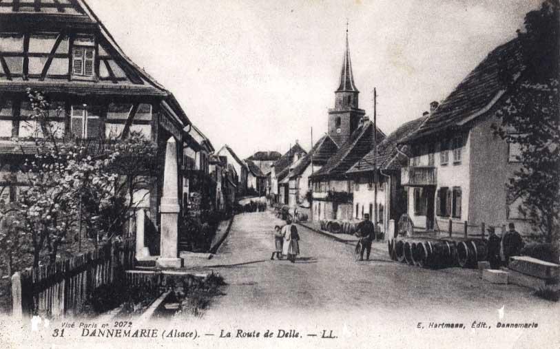 CPA Dannemarie ( 68, Haut-Rhin) Route De Delle, Animée, 1916 - Dannemarie