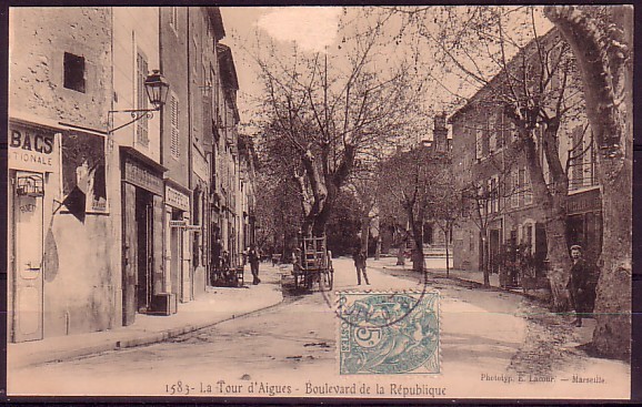 VAUCLUSE - La Tour D'Aigues - Boulevard De La Republique - La Tour D'Aigues