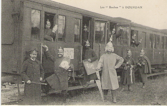 "LES BOCHES A DOURDAN  "TRAIN EN GROS PLAN - Dourdan