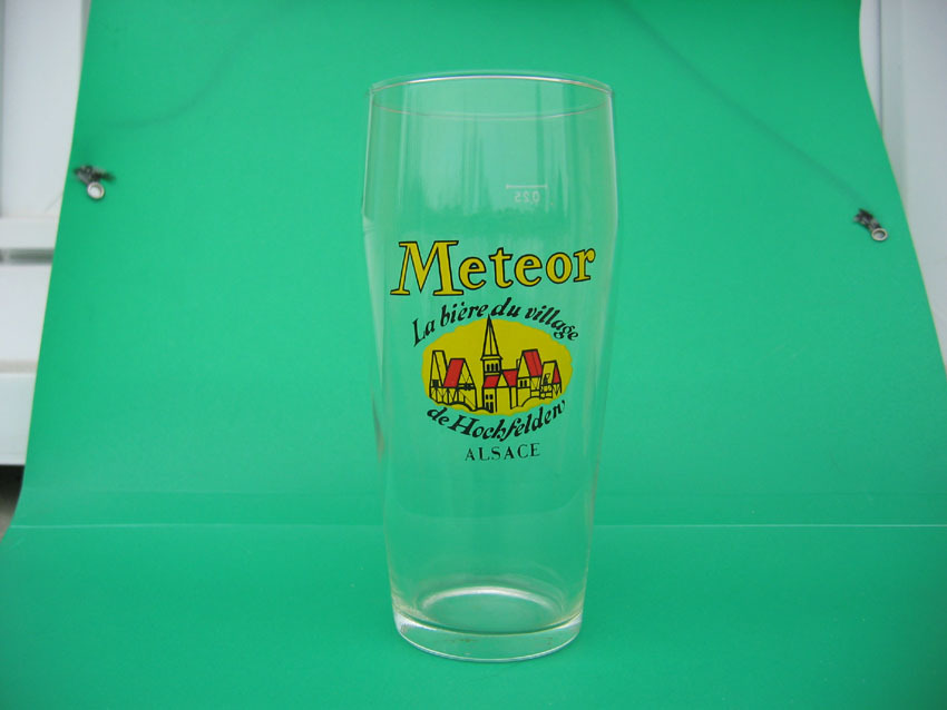 Verre à Bière Meteor, La Bière Du Village De Hochfelden, Alsace - Verres