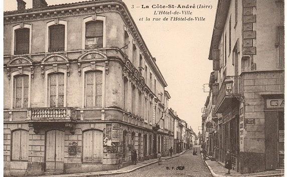 LA COTE SAINT ANDRE (38) RUE DE L´HOTEL DE VILLE - La Côte-Saint-André