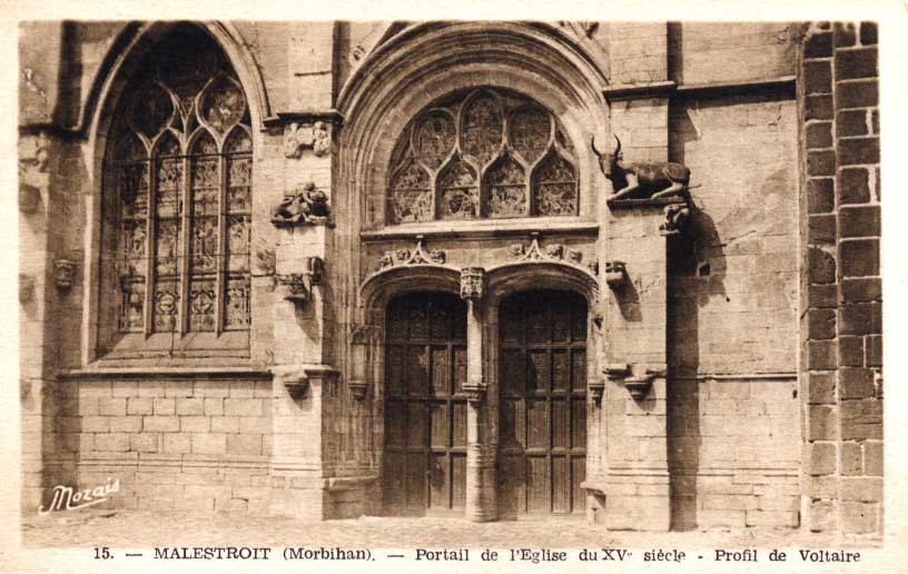 CPA Malestroit (56, Morbihan) Portail De L´église - Malestroit