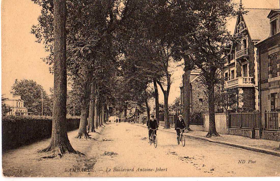 22 LAMBALLE Boulevard Antoine Jobert, Animée, Cyclistes 191? - Lamballe