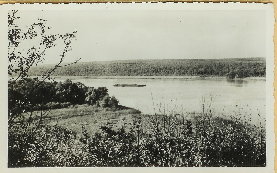 VIRELLES : Le Lac Et Son Ile - Autres & Non Classés